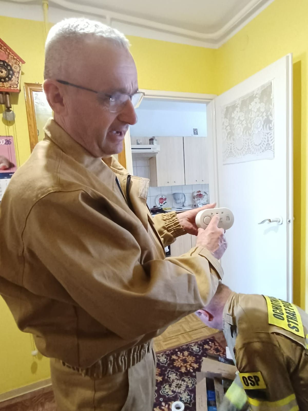 Zdjęcie: Montaż czujek dymu i tlenku węgla – inwestycja w bezpieczeństwo mieszkańców