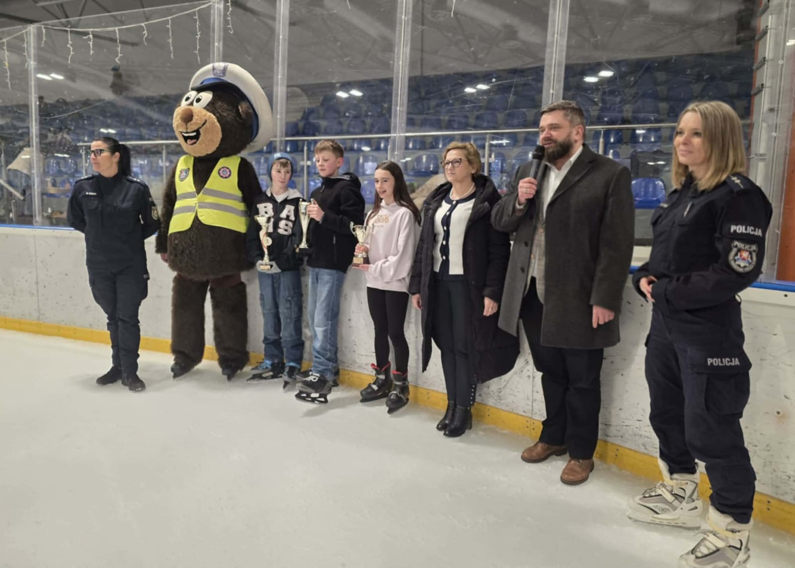 Zdjęcie: Bezpieczne ferie na lodzie