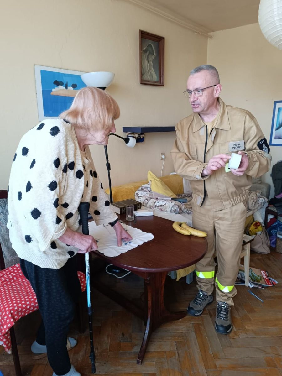 Zdjęcie: Montaż czujek dymu i tlenku węgla – inwestycja w bezpieczeństwo mieszkańców